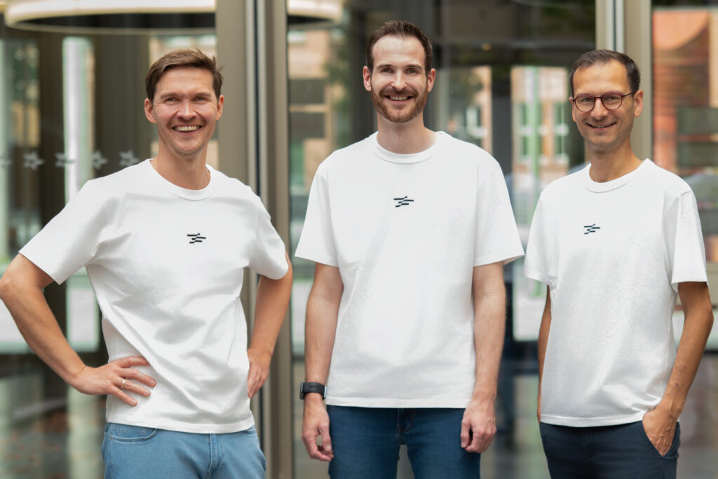 Gruppenaufnahme der Geschäftsführung von „READO“: v. l. n. r. Simon Drauz-Mauel, Jannis Kupka, Dr.-Ing. Leon Thurner.